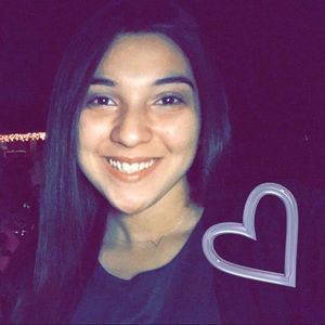 Meet your Posher, Damaris